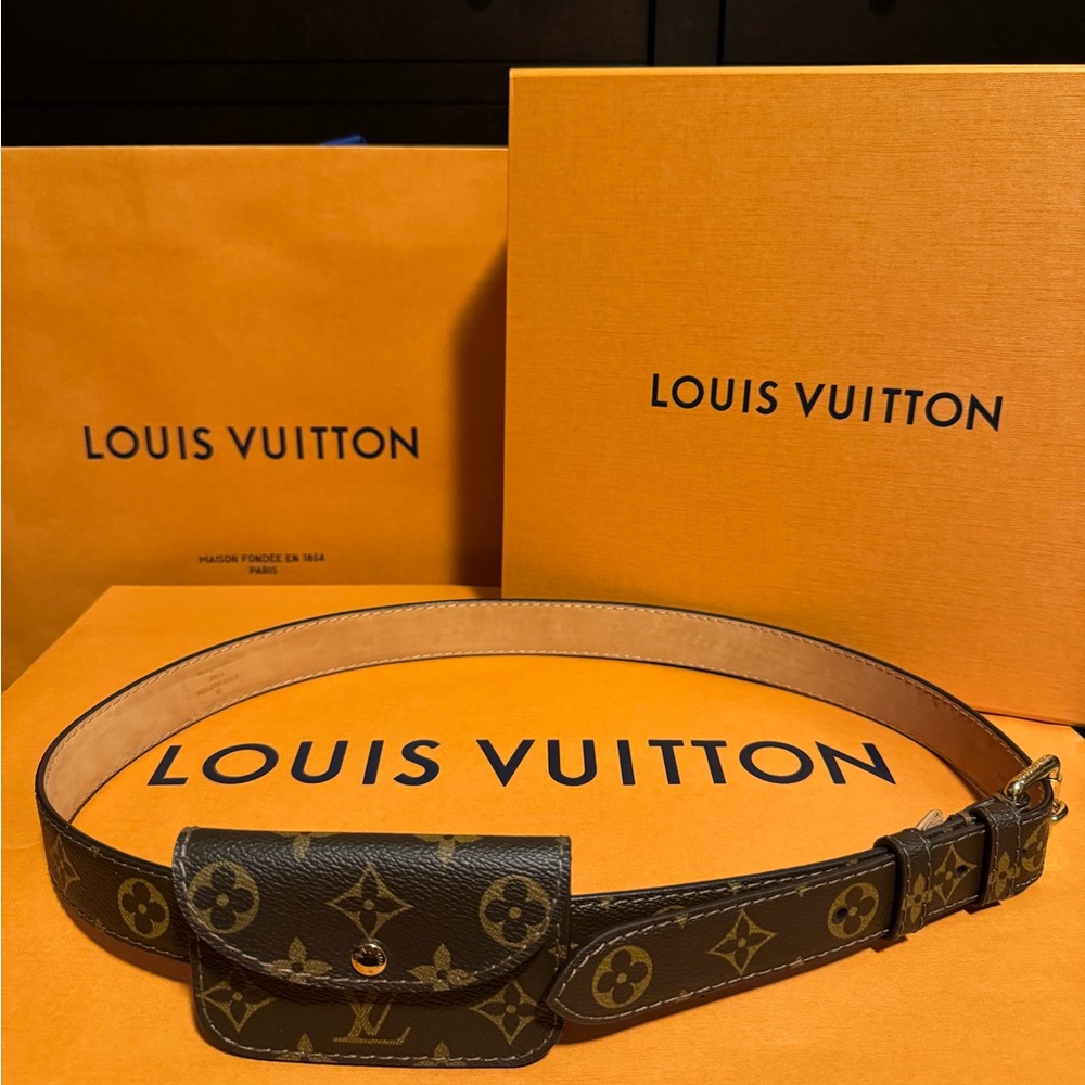 LOUIS VUITTON Monogram Ceinture Pochette Solo Belt